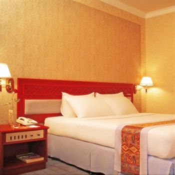 סוראבאיה Weta International Hotel מראה חיצוני תמונה